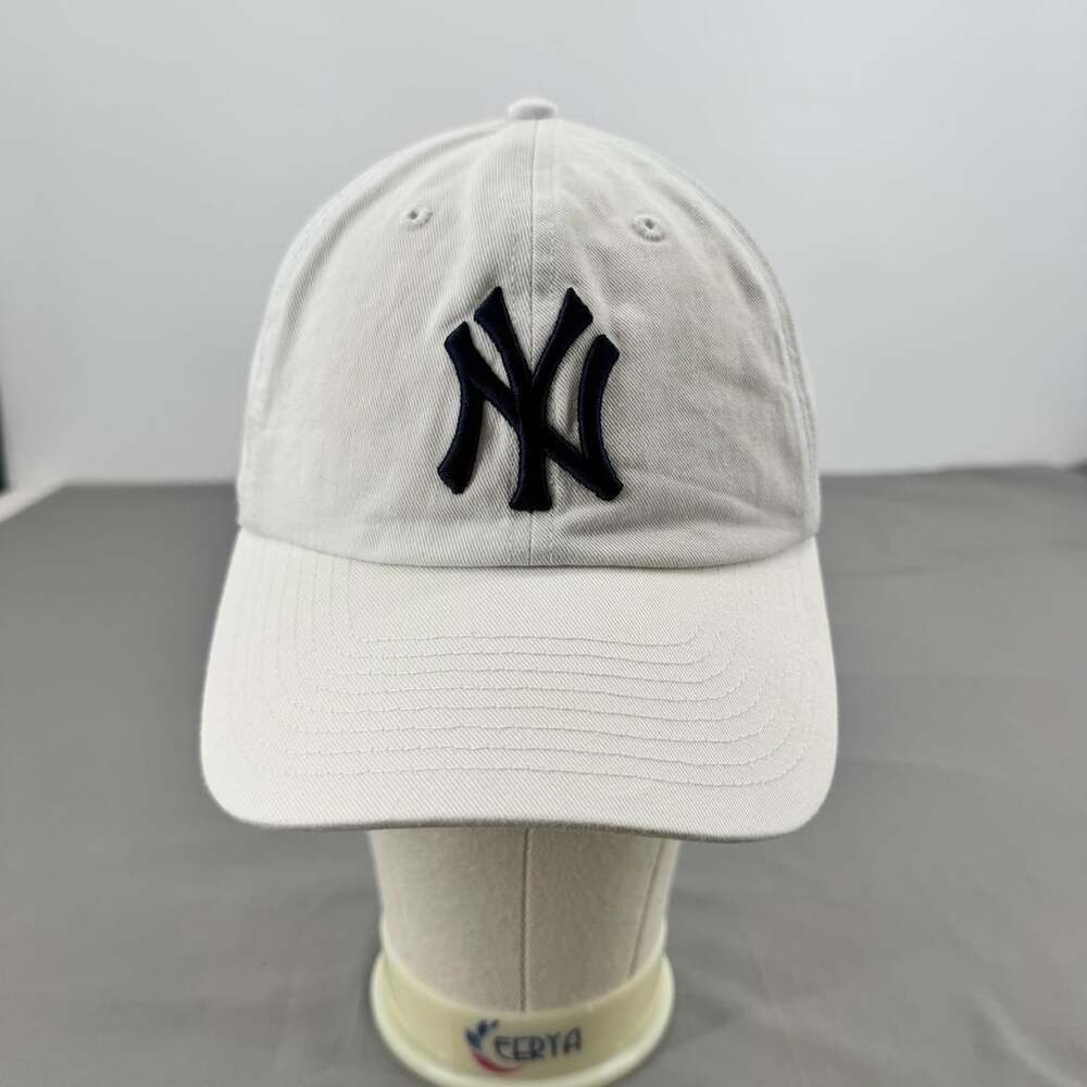 New York Yankees Classic Clean Up Cap White
